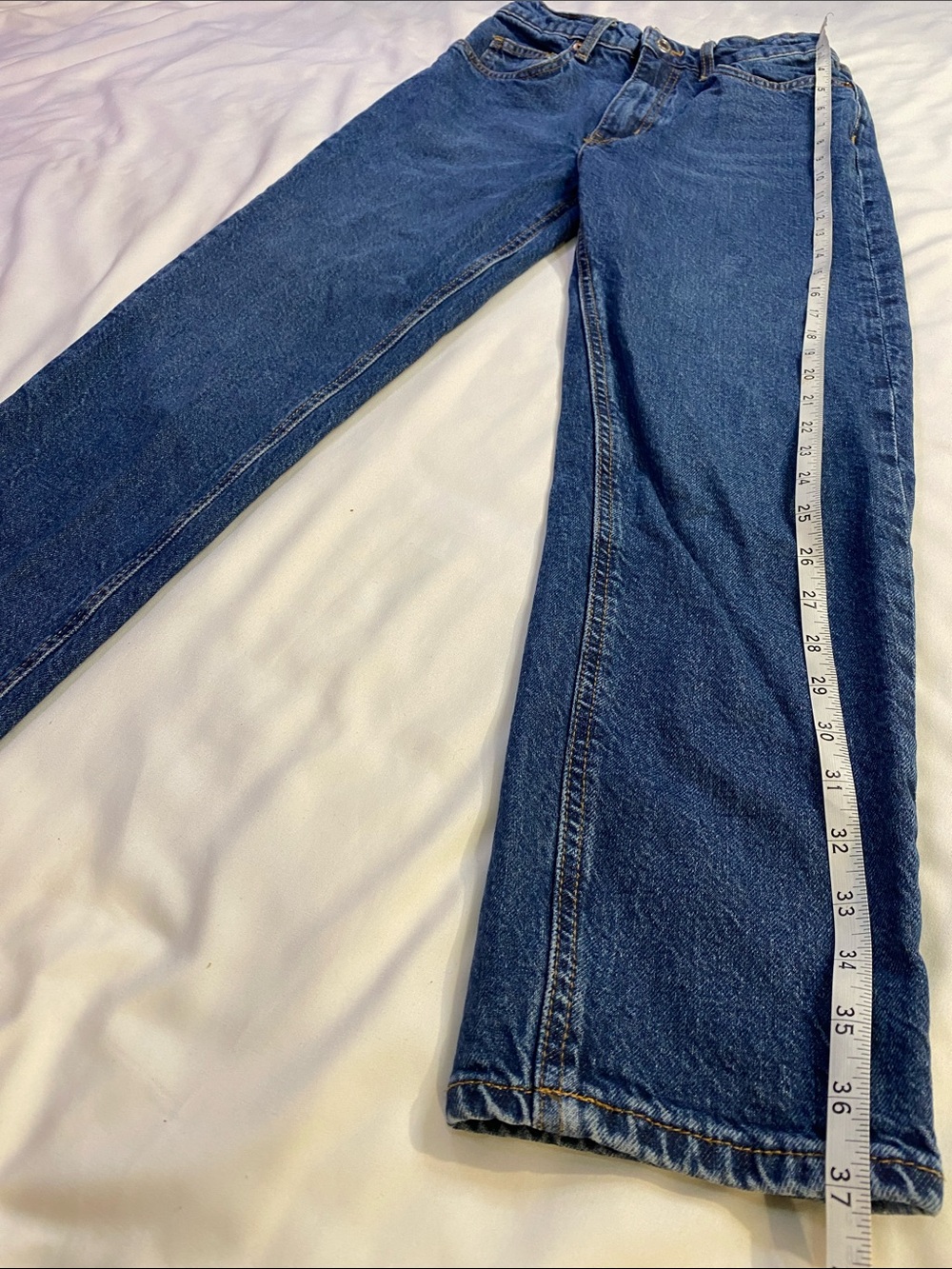 H&M Blue Denim Jeans with Gold Stitching - Picture 4 of 9